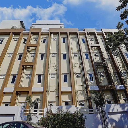 Capital O De Alphabet Kakinada Hotel ภายนอก รูปภาพ