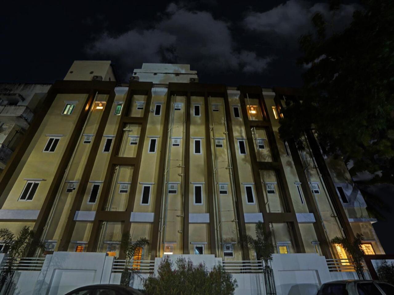 Capital O De Alphabet Kakinada Hotel ภายนอก รูปภาพ