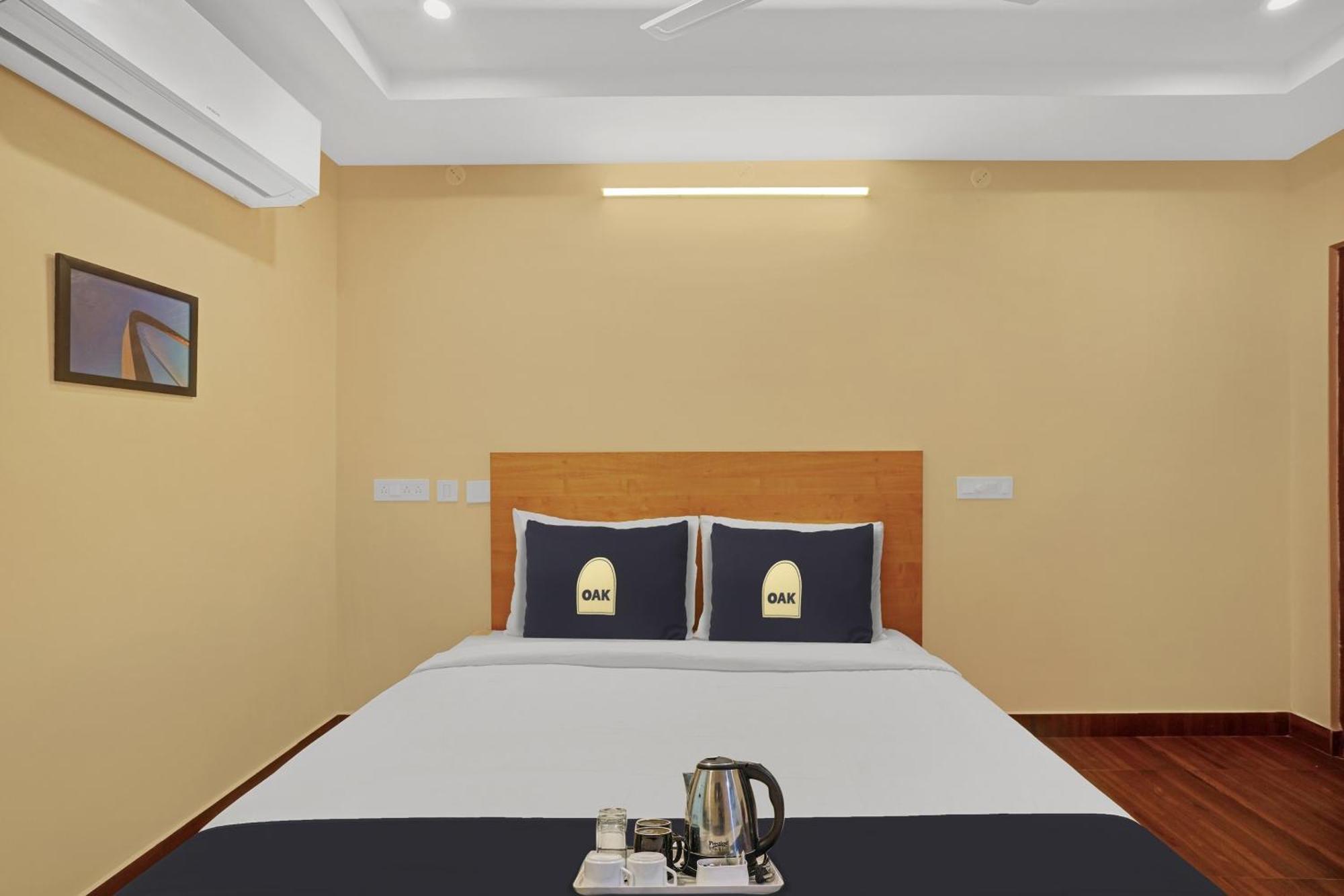 Capital O De Alphabet Kakinada Hotel ภายนอก รูปภาพ