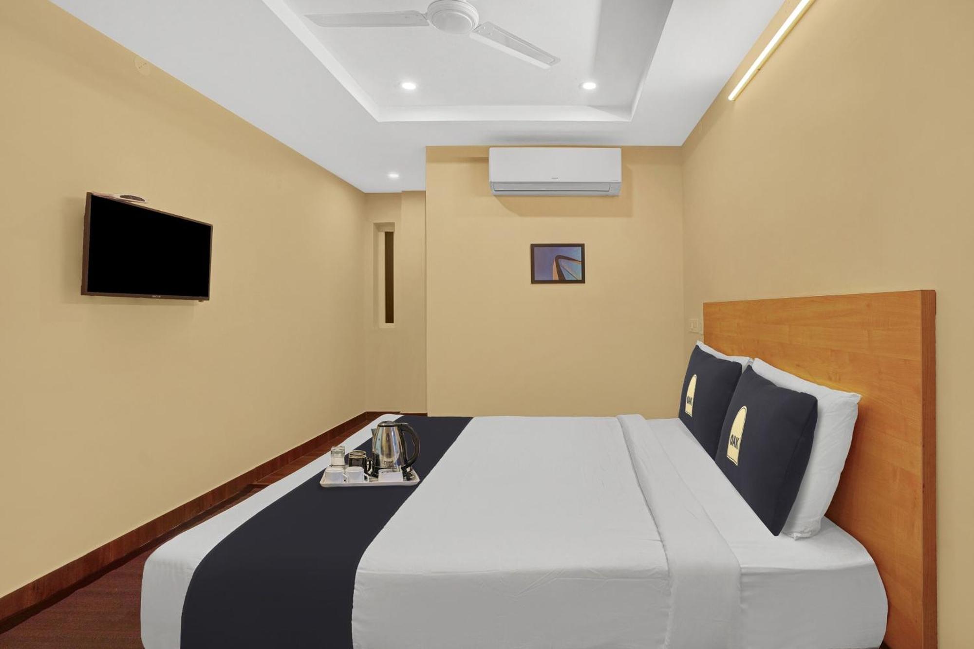 Capital O De Alphabet Kakinada Hotel ภายนอก รูปภาพ