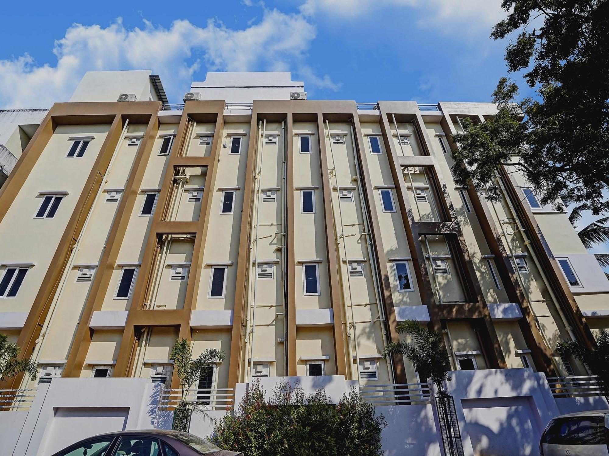 Capital O De Alphabet Kakinada Hotel ภายนอก รูปภาพ