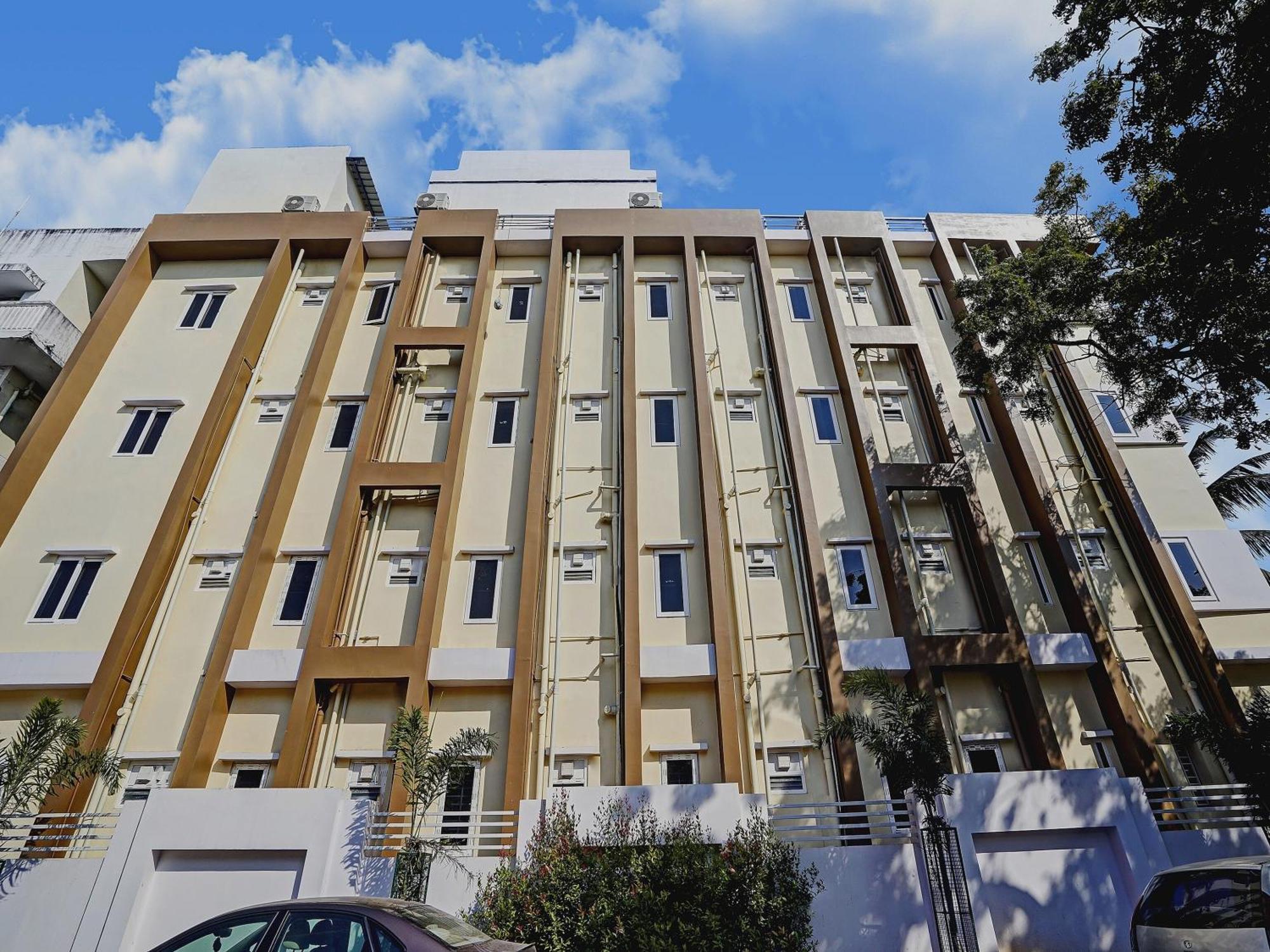 Capital O De Alphabet Kakinada Hotel ภายนอก รูปภาพ